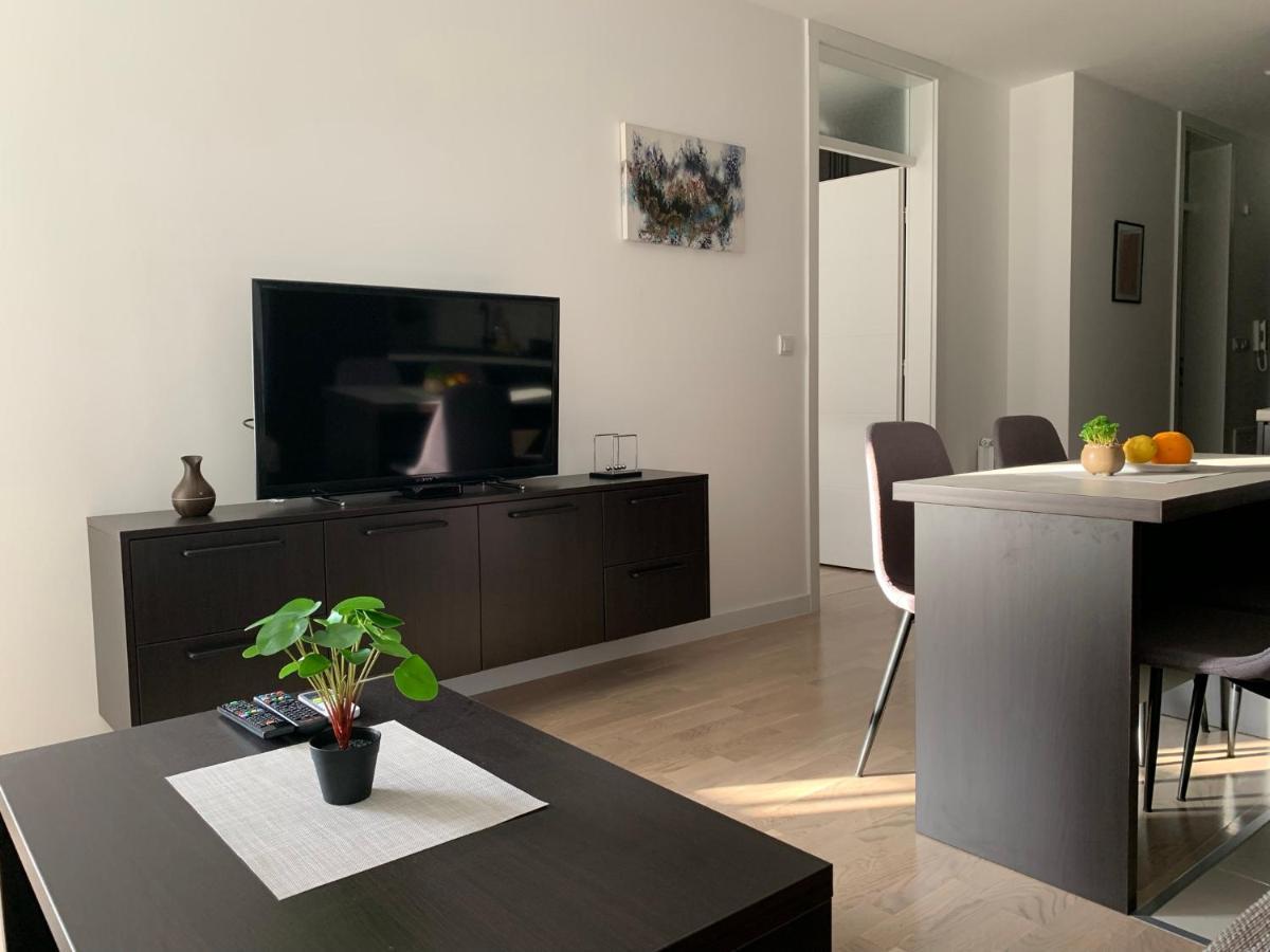 Apartman Jasmin - Blizu Panonskih Jezera I Centra Grada Tuzla Exterior photo