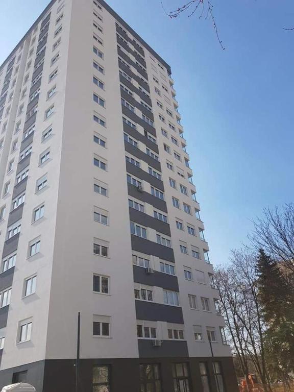 Apartman Jasmin - Blizu Panonskih Jezera I Centra Grada Tuzla Exterior photo